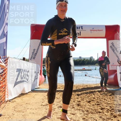 07.09.2025 - 19. Norderstedt Triathlon Luisa Fischer http://msf.ph/oto/8753346 07.09.2025 15:37:14 Schwimmen 1052, 1091, 1096 meine-sportfotos.de