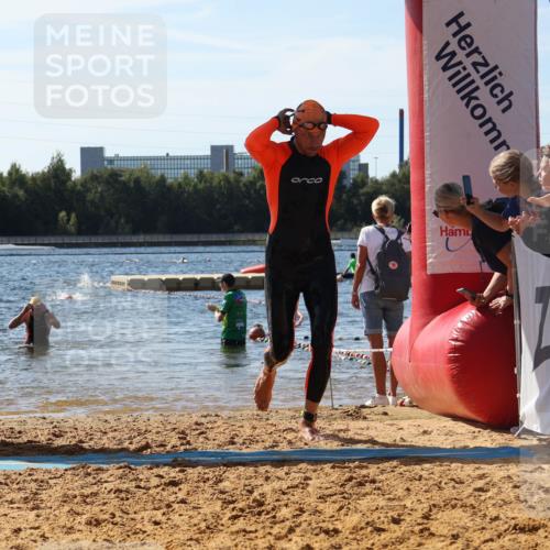 07.09.2025 - 19. Norderstedt Triathlon Luisa Fischer http://msf.ph/oto/8753348 07.09.2025 11:39:36 Schwimmen 1233, 1346 meine-sportfotos.de