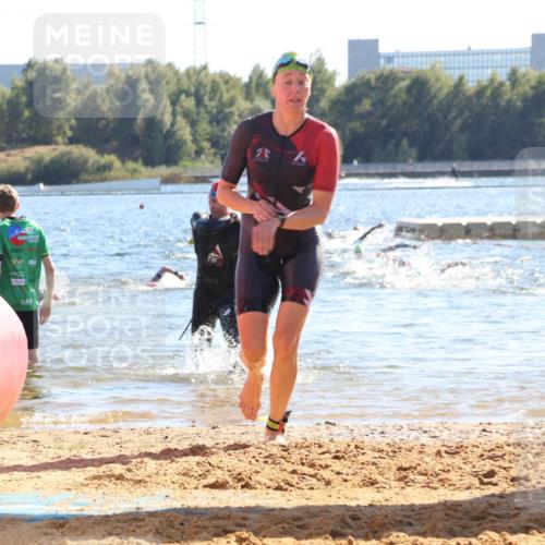 07.09.2025 - 19. Norderstedt Triathlon Luisa Fischer http://msf.ph/oto/8753357 07.09.2025 15:37:23 Schwimmen 1096, 1100 meine-sportfotos.de