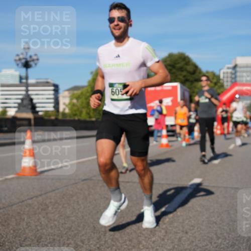 07.09.2025 - BARMER Alsterlauf Yannick Fuchs http://msf.ph/oto/8753360 07.09.2025 09:36:52 Laufen 605 meine-sportfotos.de