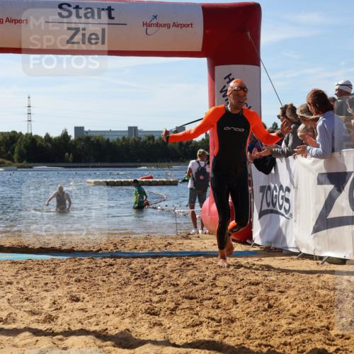 07.09.2025 - 19. Norderstedt Triathlon Luisa Fischer http://msf.ph/oto/8753362 07.09.2025 11:39:37 Schwimmen 1233, 1346 meine-sportfotos.de