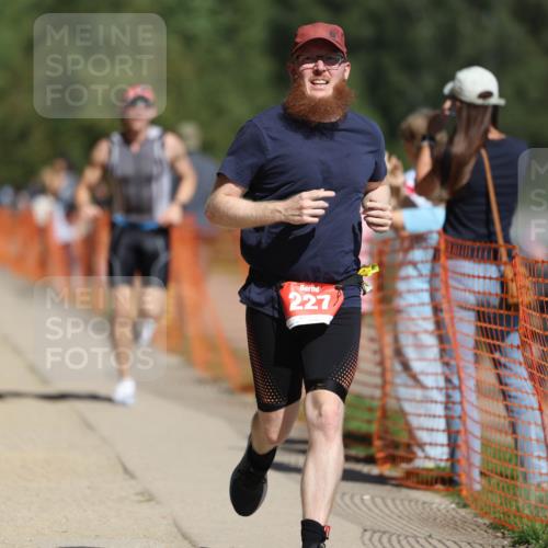 07.09.2025 - 19. Norderstedt Triathlon Michael Strokosch http://msf.ph/oto/8753365 07.09.2025 12:47:21 Laufen 151, 227, 713 meine-sportfotos.de