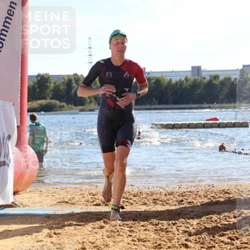 07.09.2025 - 19. Norderstedt Triathlon Luisa Fischer http://msf.ph/oto/8753370 07.09.2025 15:37:24 Schwimmen 1096, 1100, 1600 meine-sportfotos.de