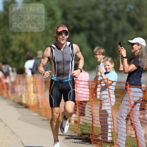 07.09.2025 - 19. Norderstedt Triathlon Michael Strokosch http://msf.ph/oto/8753420 07.09.2025 12:47:23 Laufen 151, 227, 713 meine-sportfotos.de