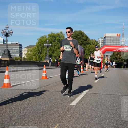 07.09.2025 - BARMER Alsterlauf Yannick Fuchs http://msf.ph/oto/8753426 07.09.2025 09:36:54 Laufen 4949, 2699, 610, 8040 meine-sportfotos.de