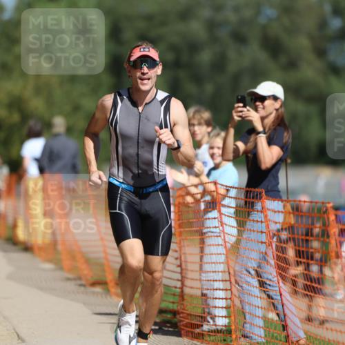 07.09.2025 - 19. Norderstedt Triathlon Michael Strokosch http://msf.ph/oto/8753431 07.09.2025 12:47:24 Laufen 151, 227 meine-sportfotos.de