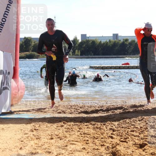 07.09.2025 - 19. Norderstedt Triathlon Luisa Fischer http://msf.ph/oto/8753460 07.09.2025 15:37:40 Schwimmen 1552, 1597, 1600, 1604 meine-sportfotos.de