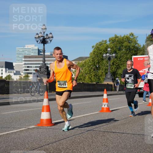07.09.2025 - BARMER Alsterlauf Yannick Fuchs http://msf.ph/oto/8753476 07.09.2025 09:36:55 Laufen 4849, 262, 4219, 438338, 46112, 6108, 8040 meine-sportfotos.de