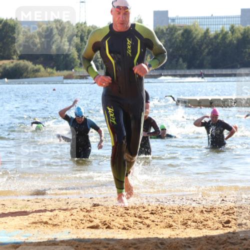 07.09.2025 - 19. Norderstedt Triathlon Luisa Fischer http://msf.ph/oto/8753479 07.09.2025 15:37:44 Schwimmen 1097, 1552, 1597, 1604 meine-sportfotos.de