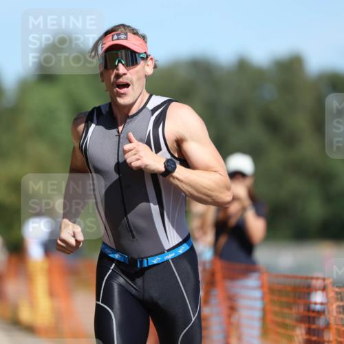 07.09.2025 - 19. Norderstedt Triathlon Michael Strokosch http://msf.ph/oto/8753490 07.09.2025 12:47:25 Laufen 151, 227 meine-sportfotos.de