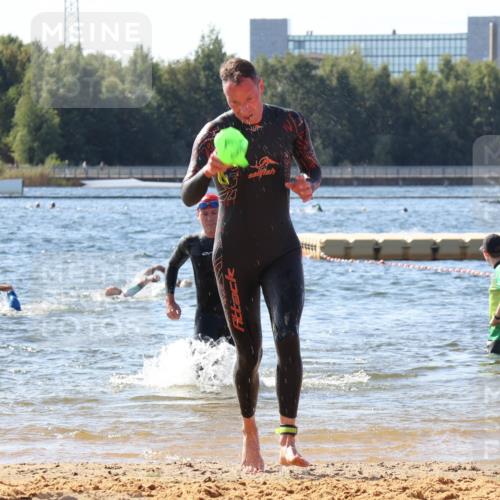 07.09.2025 - 19. Norderstedt Triathlon Luisa Fischer http://msf.ph/oto/8753491 07.09.2025 11:40:28 Schwimmen 226, 824 meine-sportfotos.de