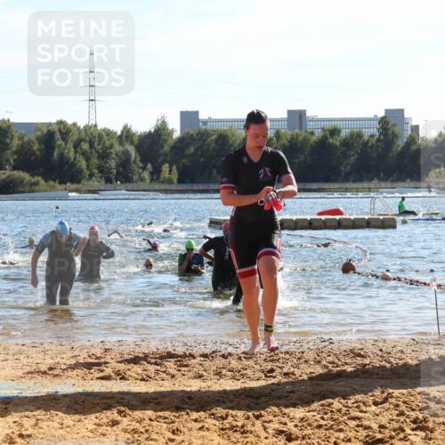 07.09.2025 - 19. Norderstedt Triathlon Luisa Fischer http://msf.ph/oto/8753505 07.09.2025 15:37:47 Schwimmen 1097, 1108, 1552, 1597, 1604 meine-sportfotos.de