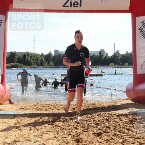 07.09.2025 - 19. Norderstedt Triathlon Luisa Fischer http://msf.ph/oto/8753520 07.09.2025 15:37:49 Schwimmen 1060, 1097, 1108, 1552, 1597, 1604 meine-sportfotos.de