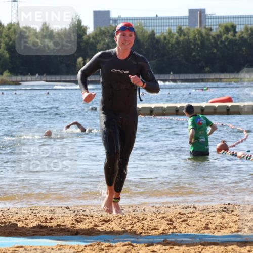 07.09.2025 - 19. Norderstedt Triathlon Luisa Fischer http://msf.ph/oto/8753538 07.09.2025 11:40:32 Schwimmen 226, 824 meine-sportfotos.de
