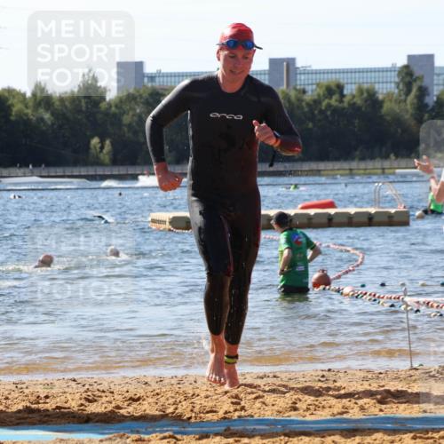 07.09.2025 - 19. Norderstedt Triathlon Luisa Fischer http://msf.ph/oto/8753544 07.09.2025 11:40:33 Schwimmen 226, 824 meine-sportfotos.de