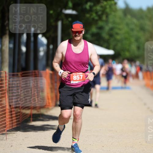 07.09.2025 - 19. Norderstedt Triathlon Michael Strokosch http://msf.ph/oto/8753555 07.09.2025 12:47:40 Laufen 857 meine-sportfotos.de