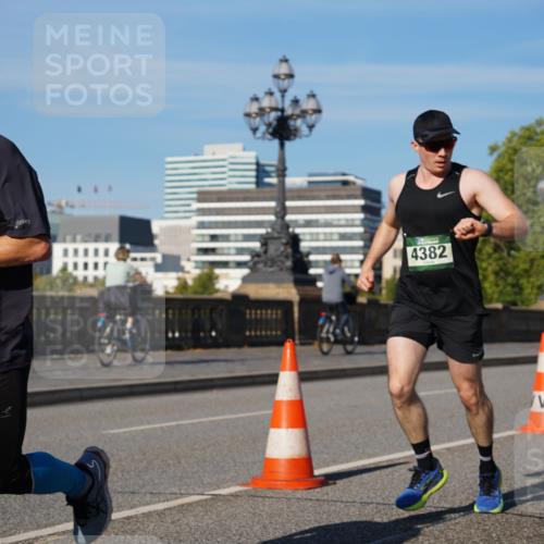 07.09.2025 - BARMER Alsterlauf Yannick Fuchs http://msf.ph/oto/8753559 07.09.2025 09:36:57 Laufen 262, 19, 855, 1366, 6108, 4382 meine-sportfotos.de