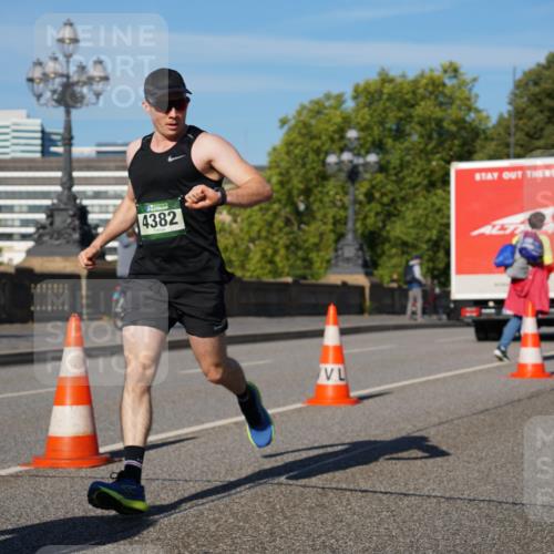 07.09.2025 - BARMER Alsterlauf Yannick Fuchs http://msf.ph/oto/8753568 07.09.2025 09:36:57 Laufen 4382, 5751 meine-sportfotos.de