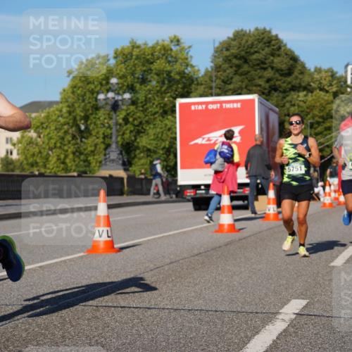 07.09.2025 - BARMER Alsterlauf Yannick Fuchs http://msf.ph/oto/8753573 07.09.2025 09:36:57 Laufen 4382, 5751, 6020 meine-sportfotos.de