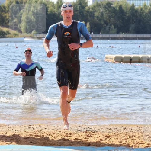 07.09.2025 - 19. Norderstedt Triathlon Luisa Fischer http://msf.ph/oto/8753582 07.09.2025 11:40:47 Schwimmen 215, 741 meine-sportfotos.de