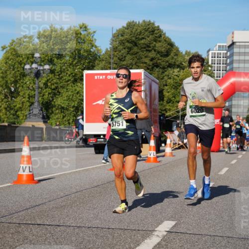 07.09.2025 - BARMER Alsterlauf Yannick Fuchs http://msf.ph/oto/8753611 07.09.2025 09:36:58 Laufen 5751, 6020, 10 meine-sportfotos.de