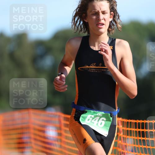 07.09.2025 - 19. Norderstedt Triathlon Michael Strokosch http://msf.ph/oto/8753623 07.09.2025 10:38:54 Laufen 646, 1139 meine-sportfotos.de