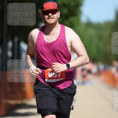 07.09.2025 - 19. Norderstedt Triathlon Michael Strokosch http://msf.ph/oto/8753635 07.09.2025 12:47:43 Laufen 857 meine-sportfotos.de