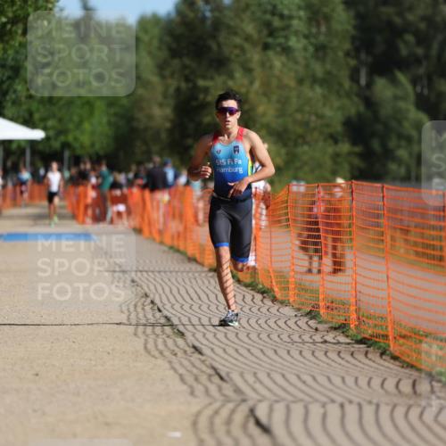 07.09.2025 - 19. Norderstedt Triathlon Michael Strokosch http://msf.ph/oto/8753703 07.09.2025 10:39:39 Laufen 654, 677 meine-sportfotos.de
