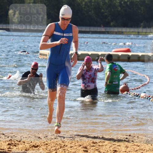 07.09.2025 - 19. Norderstedt Triathlon Luisa Fischer http://msf.ph/oto/8753740 07.09.2025 11:41:33 Schwimmen 1249 meine-sportfotos.de