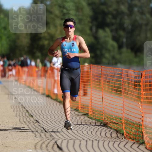 07.09.2025 - 19. Norderstedt Triathlon Michael Strokosch http://msf.ph/oto/8753748 07.09.2025 10:39:40 Laufen 654, 677 meine-sportfotos.de