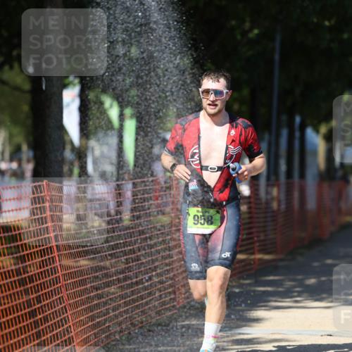 07.09.2025 - 19. Norderstedt Triathlon Michael Strokosch http://msf.ph/oto/8753772 07.09.2025 14:51:58 Laufen 394, 958 meine-sportfotos.de