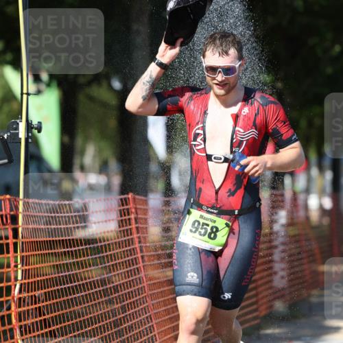 07.09.2025 - 19. Norderstedt Triathlon Michael Strokosch http://msf.ph/oto/8753810 07.09.2025 14:51:59 Laufen 394, 958 meine-sportfotos.de