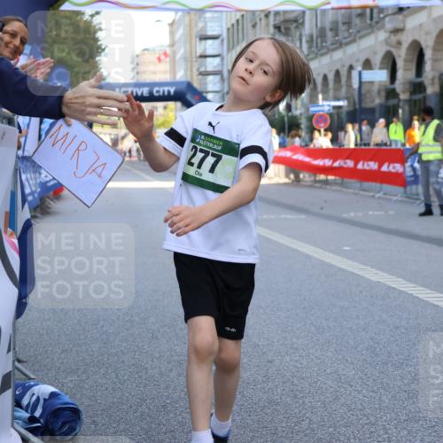 07.09.2025 - BARMER Alsterlauf Strokosch-Dieckow http://msf.ph/oto/8753812 07.09.2025 10:54:52 Ziel  meine-sportfotos.de