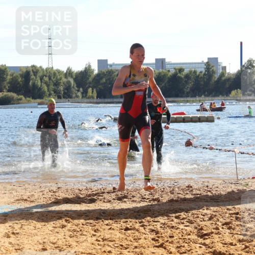07.09.2025 - 19. Norderstedt Triathlon Luisa Fischer http://msf.ph/oto/8753891 07.09.2025 15:38:28 Schwimmen 1057, 1063, 1093, 1098, 1104, 1107, 1570, 1571, 1586, 1624 meine-sportfotos.de