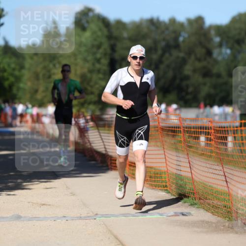 07.09.2025 - 19. Norderstedt Triathlon Michael Strokosch http://msf.ph/oto/8753922 07.09.2025 14:52:08 Laufen 361, 1014 meine-sportfotos.de