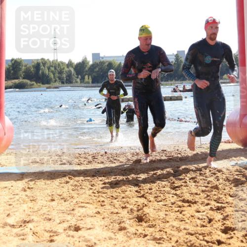 07.09.2025 - 19. Norderstedt Triathlon Luisa Fischer http://msf.ph/oto/8753931 07.09.2025 15:38:32 Schwimmen 1057, 1063, 1093, 1098, 1104, 1570, 1571, 1586, 1606, 1624 meine-sportfotos.de