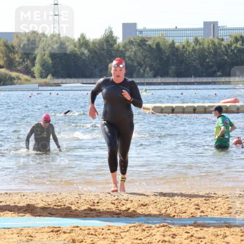 07.09.2025 - 19. Norderstedt Triathlon Luisa Fischer http://msf.ph/oto/8753932 07.09.2025 11:41:52 Schwimmen 245, 302, 792, 1367, 1386 meine-sportfotos.de