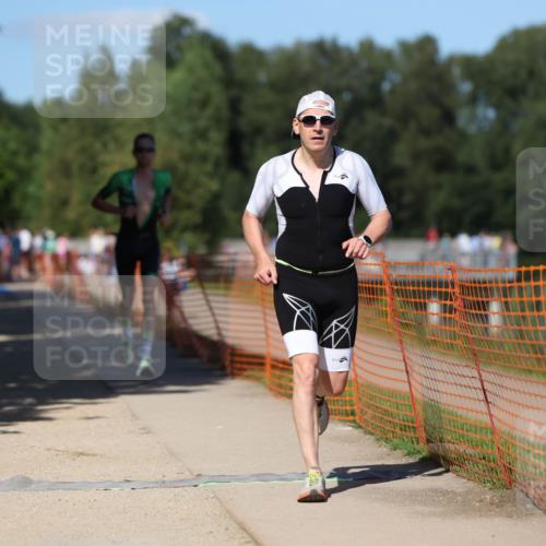 07.09.2025 - 19. Norderstedt Triathlon Michael Strokosch http://msf.ph/oto/8753937 07.09.2025 14:52:08 Laufen 361, 1014 meine-sportfotos.de