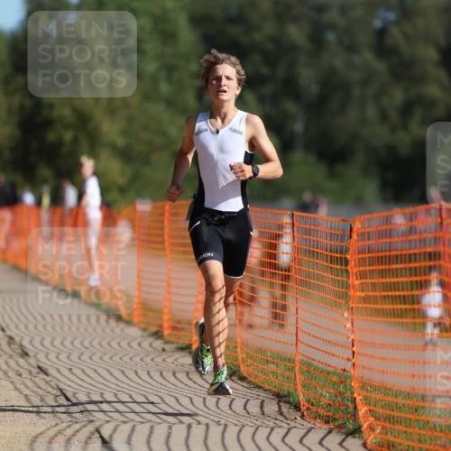 07.09.2025 - 19. Norderstedt Triathlon Michael Strokosch http://msf.ph/oto/8753941 07.09.2025 10:39:54 Laufen 675 meine-sportfotos.de