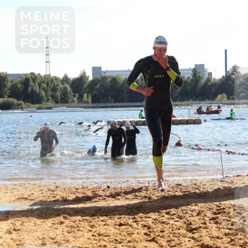 07.09.2025 - 19. Norderstedt Triathlon Luisa Fischer http://msf.ph/oto/8753951 07.09.2025 15:38:34 Schwimmen 1057, 1063, 1098, 1570, 1571, 1586, 1606 meine-sportfotos.de