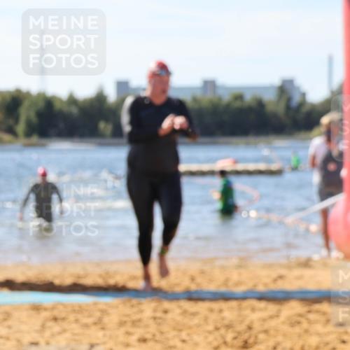 07.09.2025 - 19. Norderstedt Triathlon Luisa Fischer http://msf.ph/oto/8753970 07.09.2025 11:41:54 Schwimmen 792, 1367, 1386 meine-sportfotos.de