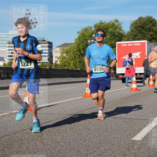 07.09.2025 - BARMER Alsterlauf Yannick Fuchs http://msf.ph/oto/8753978 07.09.2025 09:37:10 Laufen 5227, 6120, 2785 meine-sportfotos.de
