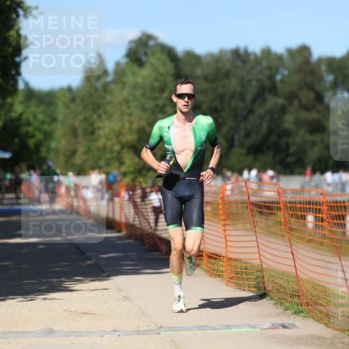 07.09.2025 - 19. Norderstedt Triathlon Michael Strokosch http://msf.ph/oto/8753995 07.09.2025 14:52:10 Laufen 361, 1014 meine-sportfotos.de