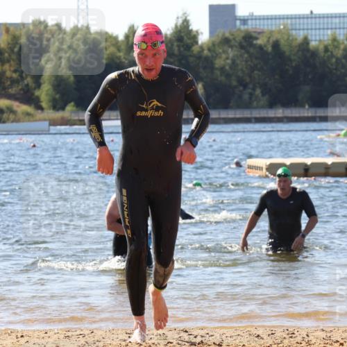 07.09.2025 - 19. Norderstedt Triathlon Luisa Fischer http://msf.ph/oto/8754005 07.09.2025 11:42:03 Schwimmen 730, 1359, 1367 meine-sportfotos.de