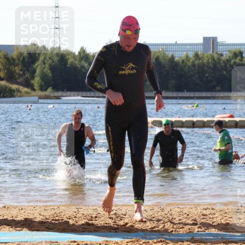 07.09.2025 - 19. Norderstedt Triathlon Luisa Fischer http://msf.ph/oto/8754022 07.09.2025 11:42:03 Schwimmen 730, 1359, 1367 meine-sportfotos.de
