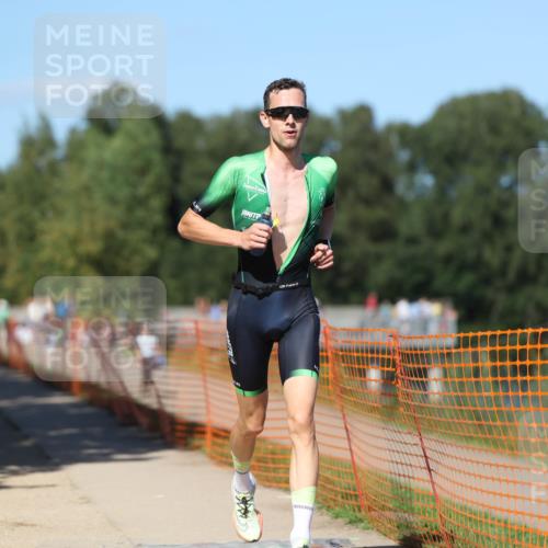 07.09.2025 - 19. Norderstedt Triathlon Michael Strokosch http://msf.ph/oto/8754026 07.09.2025 14:52:11 Laufen 361, 1014 meine-sportfotos.de