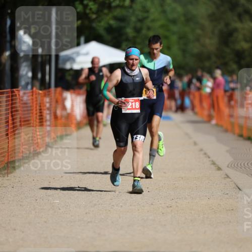 07.09.2025 - 19. Norderstedt Triathlon Michael Strokosch http://msf.ph/oto/8754027 07.09.2025 12:02:11 Laufen 1190, 1218 meine-sportfotos.de