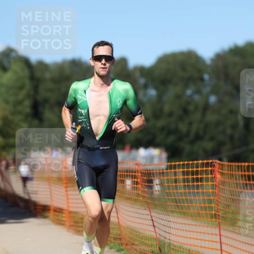 07.09.2025 - 19. Norderstedt Triathlon Michael Strokosch http://msf.ph/oto/8754029 07.09.2025 14:52:11 Laufen 361, 1014 meine-sportfotos.de