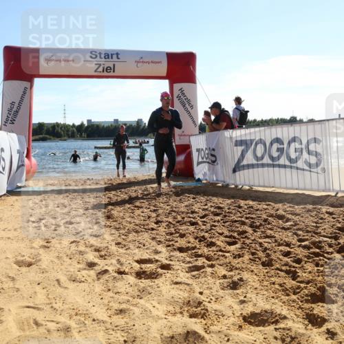 07.09.2025 - 19. Norderstedt Triathlon Luisa Fischer http://msf.ph/oto/8754039 07.09.2025 15:39:03 Schwimmen 1061, 1612, 1619 meine-sportfotos.de