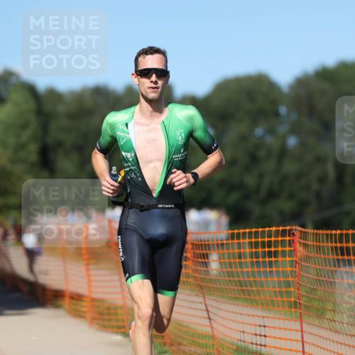 07.09.2025 - 19. Norderstedt Triathlon Michael Strokosch http://msf.ph/oto/8754042 07.09.2025 14:52:12 Laufen 361, 1014 meine-sportfotos.de